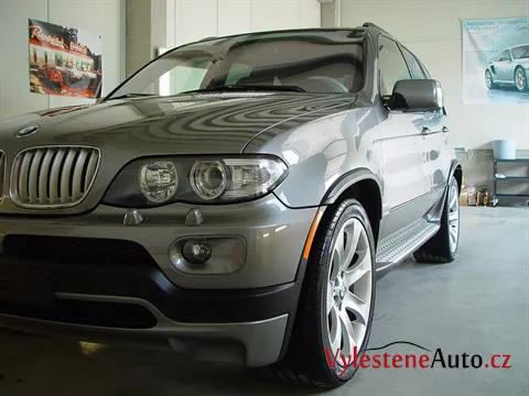 BMW X5 4.8 iS - Renovace a nanokeramická ochrana laku
