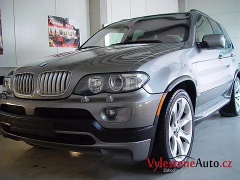 BMW X5 4.8 iS - Renovace a nanokeramická ochrana laku