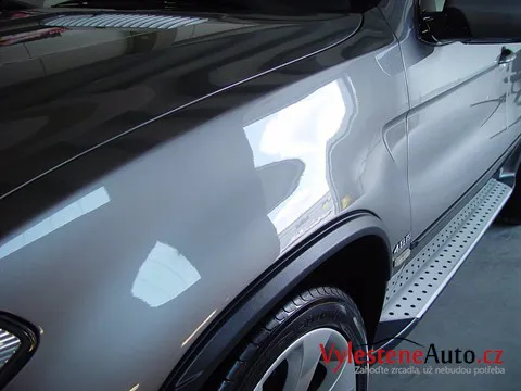BMW X5 4.8 iS - Renovace a nanokeramická ochrana laku