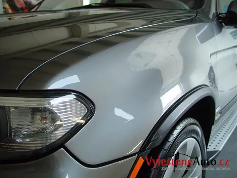 BMW X5 4.8 iS - Renovace a nanokeramická ochrana laku