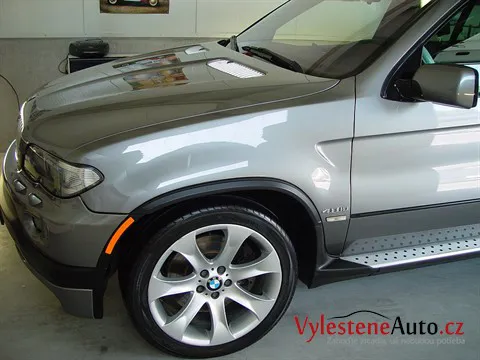 BMW X5 4.8 iS - Renovace a nanokeramická ochrana laku