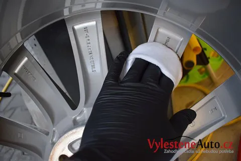 Volvo XC90 - Renovace a nanokeramická ochrana laku