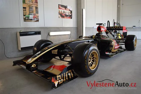 Formule 1 Lotus Renault GP (R31) - Renovace a nanokeramická ochrana laku