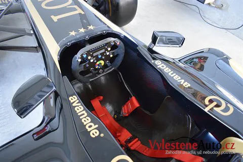 Formule 1 Lotus Renault GP (R31) - Renovace a nanokeramická ochrana laku