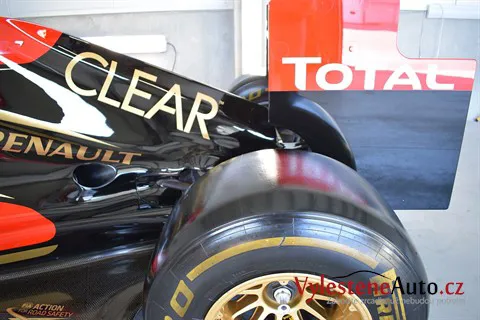 Formule 1 Lotus Renault GP (R31) - Renovace a nanokeramická ochrana laku