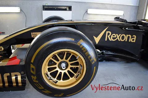 Formule 1 Lotus Renault GP (R31) - Renovace a nanokeramická ochrana laku