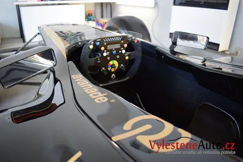 Formule 1 Lotus Renault GP (R31) - Renovace a nanokeramická ochrana laku