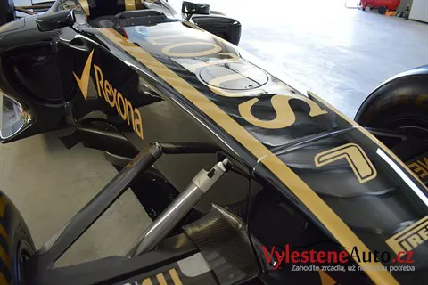Formule 1 Lotus Renault GP (R31) - Renovace a nanokeramická ochrana laku