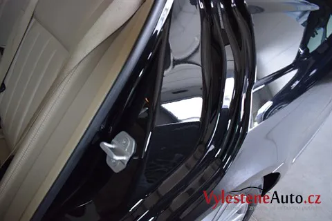 Mercedes E 350 - Renovace a nanokeramická ochrana laku