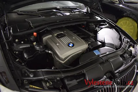 BMW 325i - Renovace a nanokeramická ochrana laku