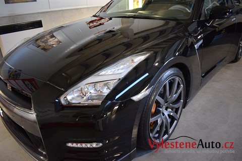 Nissan GT-R