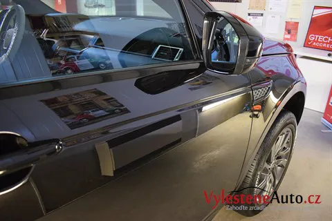 Land Rover Discovery Sport - Renovace a nanokeramická ochrana laku