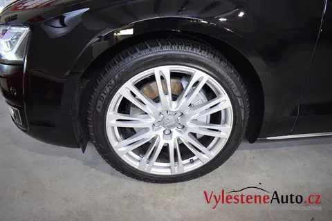 Audi A8 L - Renovace a nanokeramická ochrana laku