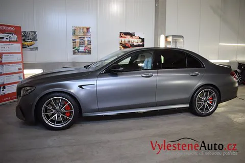 Mercedes E 63 AMG S - Komplexní nanokeramická ochrana karoserie