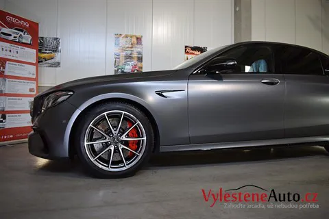 Mercedes E 63 AMG S - Komplexní nanokeramická ochrana karoserie