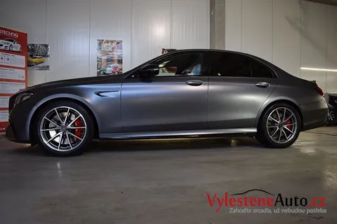 Mercedes E 63 AMG S - Komplexní nanokeramická ochrana karoserie