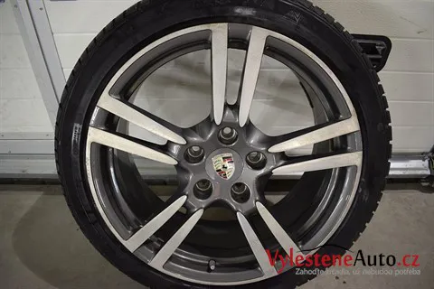 Porsche Panamera Turbo S - Renovace a nanokeramická ochrana laku