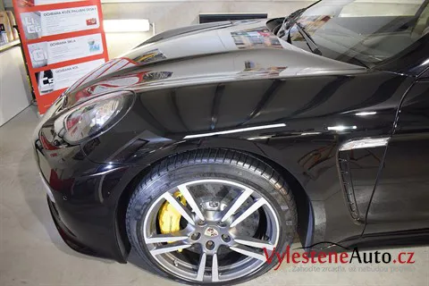 Porsche Panamera Turbo S - Renovace a nanokeramická ochrana laku