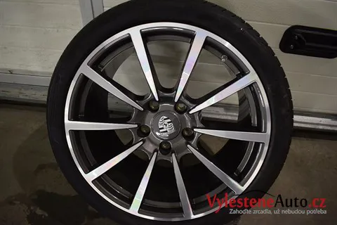 Porsche 911 4S - Renovace a nanokeramická ochrana laku