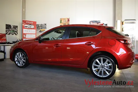 Mazda 3 - Renovace a nanokeramická ochrana laku