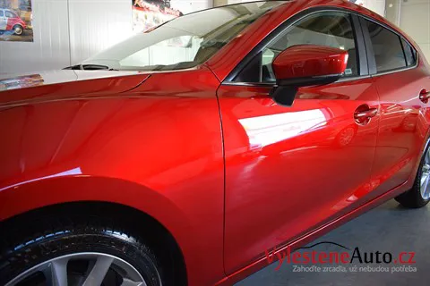 Mazda 3 - Renovace a nanokeramická ochrana laku