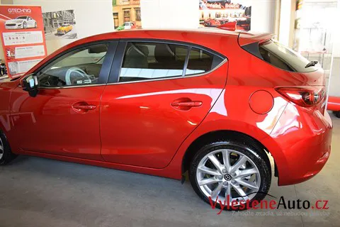 Mazda 3 - Renovace a nanokeramická ochrana laku