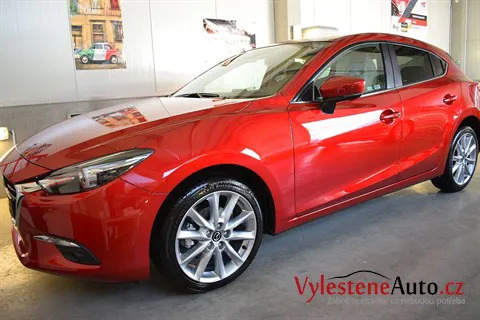 Mazda 3 - Renovace a nanokeramická ochrana laku