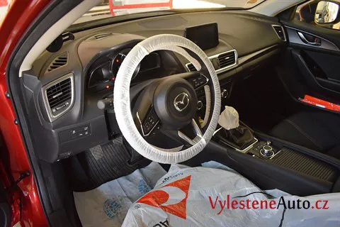 Mazda 3 - Renovace a nanokeramická ochrana laku