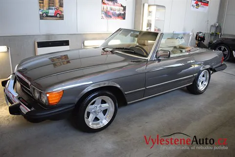 Mercedes SL 380 - Rozleštění a ochrana laku