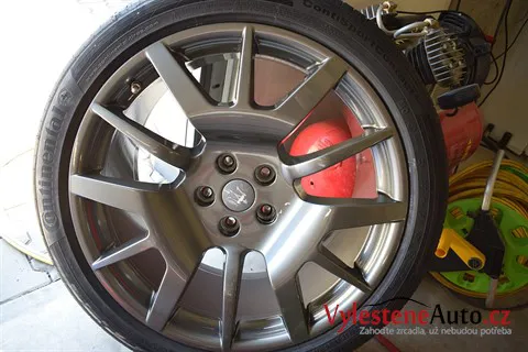 Maserati Grandturismo - Renovace a nanokeramická ochrana laku