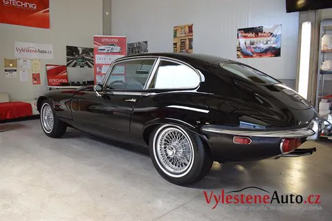 Jaguar E-Type - Renovace a ochrana laku