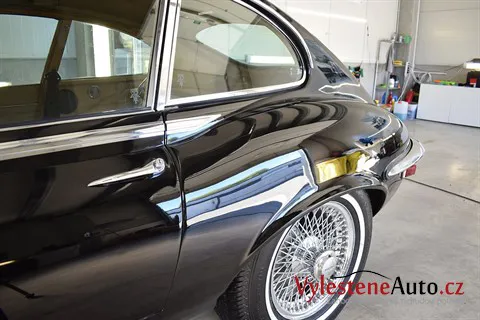 Jaguar E-Type - Renovace a ochrana laku