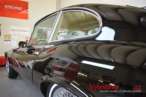 Jaguar E-Type - Renovace a ochrana laku