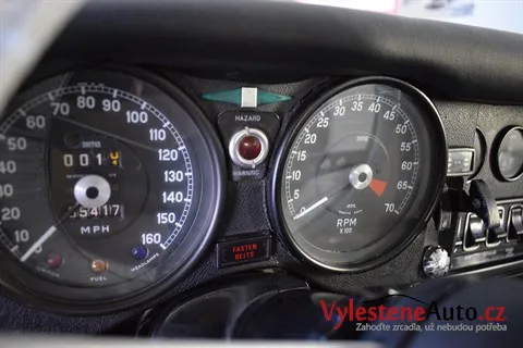 Jaguar E-Type - Renovace a ochrana laku