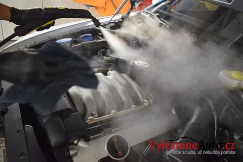 Volkswagen Phaeton 4.2 V8 - Renovace a nanokeramická ochrana laku