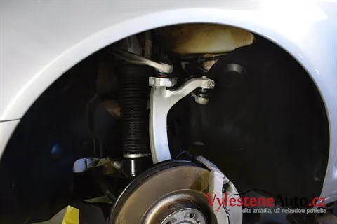 Volkswagen Phaeton 4.2 V8 - Renovace a nanokeramická ochrana laku