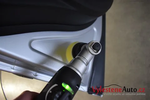 Volkswagen Phaeton 4.2 V8 - Renovace a nanokeramická ochrana laku