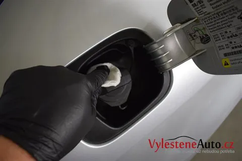 Volkswagen Phaeton 4.2 V8 - Renovace a nanokeramická ochrana laku