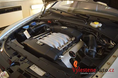 Volkswagen Phaeton 4.2 V8 - Renovace a nanokeramická ochrana laku