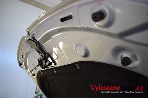 Volkswagen Phaeton 4.2 V8 - Renovace a nanokeramická ochrana laku