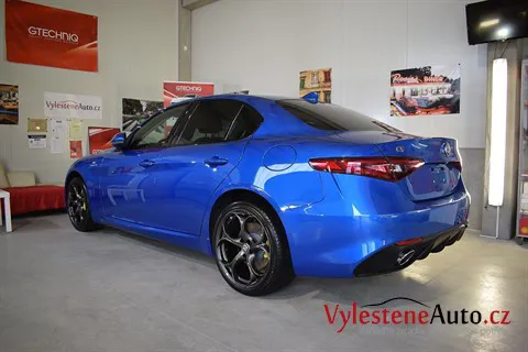 Alfa Romeo Giulia Veloce Q4 - Leštění a keramická ochrana laku