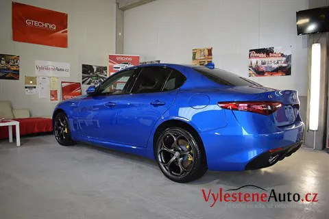 Alfa Romeo Giulia Veloce Q4 - Leštění a keramická ochrana laku