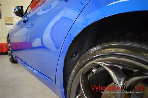 Alfa Romeo Giulia Veloce Q4 - Leštění a keramická ochrana laku