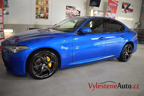 Alfa Romeo Giulia Veloce Q4 - Leštění a keramická ochrana laku