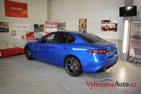 Alfa Romeo Giulia Veloce Q4 - Leštění a keramická ochrana laku