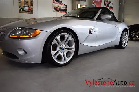 BMW Z4 3.0 - Vícekrokové leštění laku