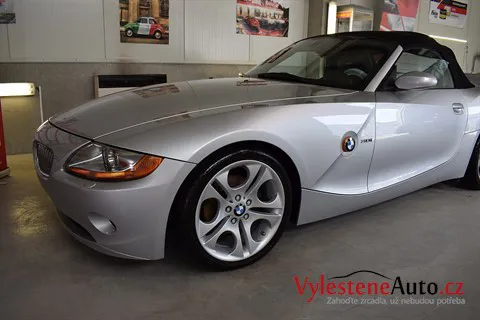 BMW Z4 3.0 - Vícekrokové leštění laku
