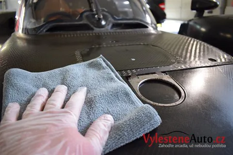 Lotus Praga T128 - Nanokeramická ochrana karoserie