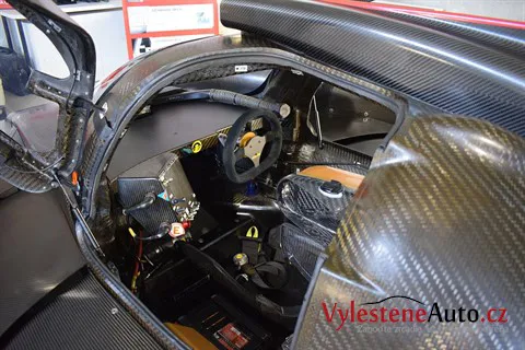 Lotus Praga T128 - Nanokeramická ochrana karoserie