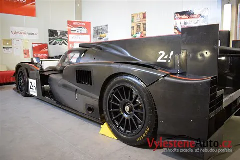 Lotus Praga T128 - Nanokeramická ochrana karoserie